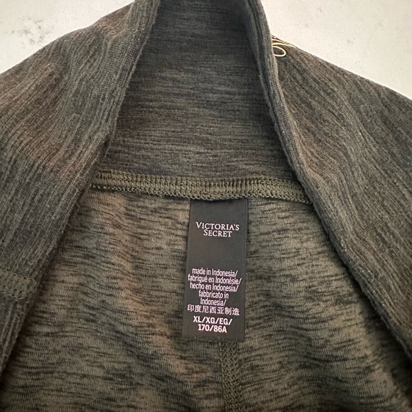 Victoria’s Secret XL 2 Pack Bottoms - Picture 2 of 9